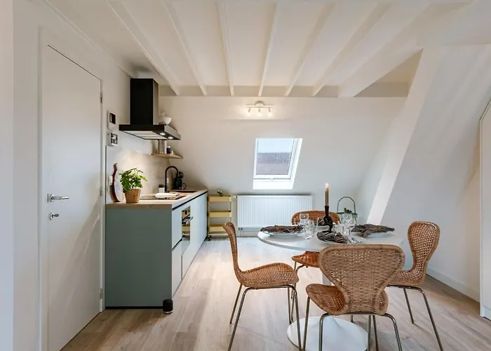 Huswell - Bright Duplex Close To The Sea 奥斯滕德