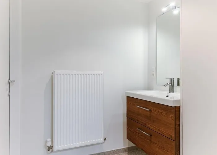 Апартаменти Huswell - Bright Duplex Close To The Sea