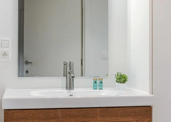 Апартаменти Huswell - Bright Duplex Close To The Sea *