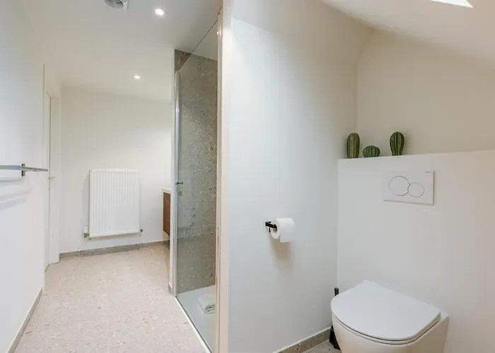 Huswell - Bright Duplex Close To The Sea